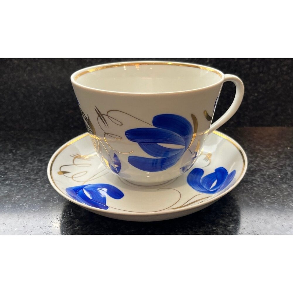 Vtg Dulevo Russian Porcelain Tea Cup and Saucer Blue White Gold Flower Hand USSR
